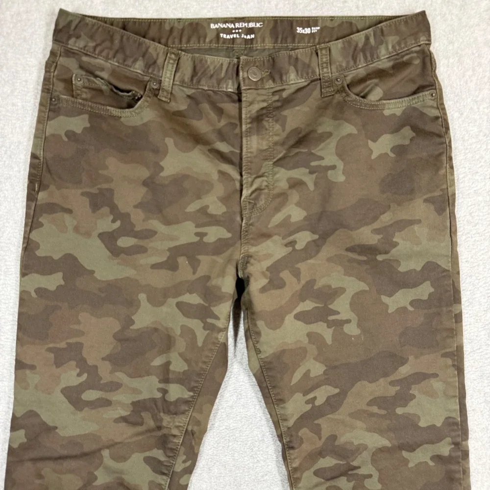 Banana Republic Travel Jean Mens 35x28 Slim Fit Camo Green Brown Pants Hemmed